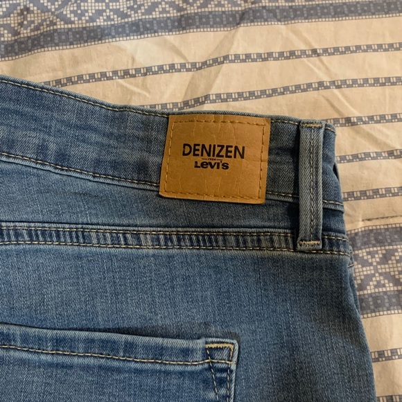 Denizen - Picture 2 of 4